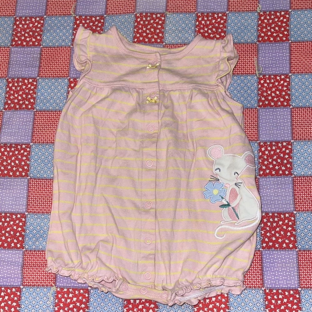 🎉Carter's Pink and Yellow Striped Baby Outfit. E413